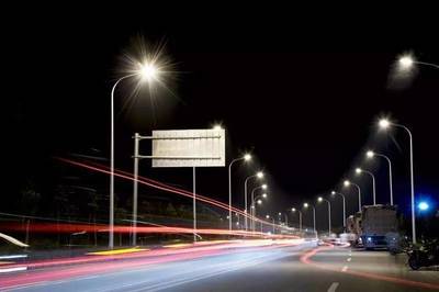 千余盏路灯扮靓寇店夜景